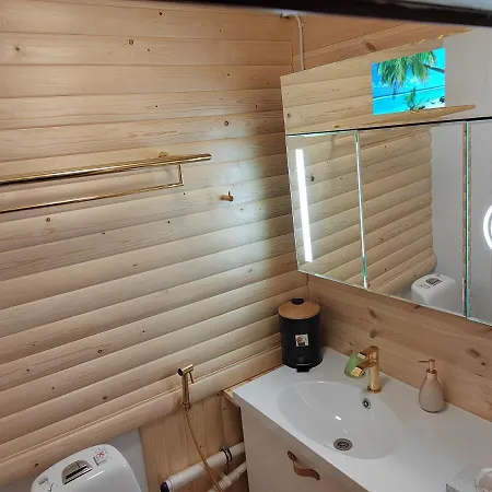 Private Apartment Suite With Sauna Themed Bedroom, Private Jacuzzi, City Center By Train 15Min Helsinki Exterior foto