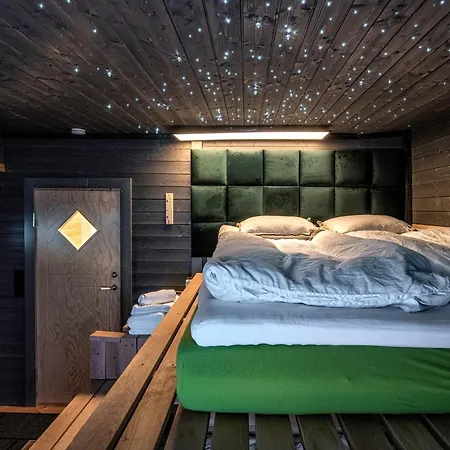Private Apartment Suite With Sauna Themed Bedroom, Private Jacuzzi, City Center By Train 15Min Helsinki Exterior foto