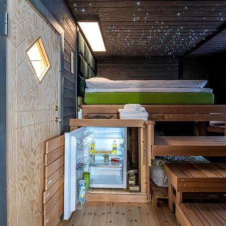 Private Apartment Suite With Sauna Themed Bedroom, Private Jacuzzi, City Center By Train 15Min Helsinki Exterior foto