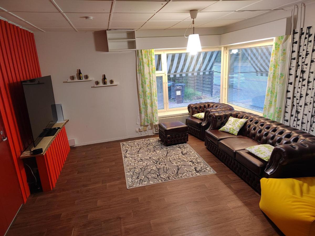 Private With Sauna Themed Bedroom, Private Jacuzzi, Center By Train 15min Helsinki