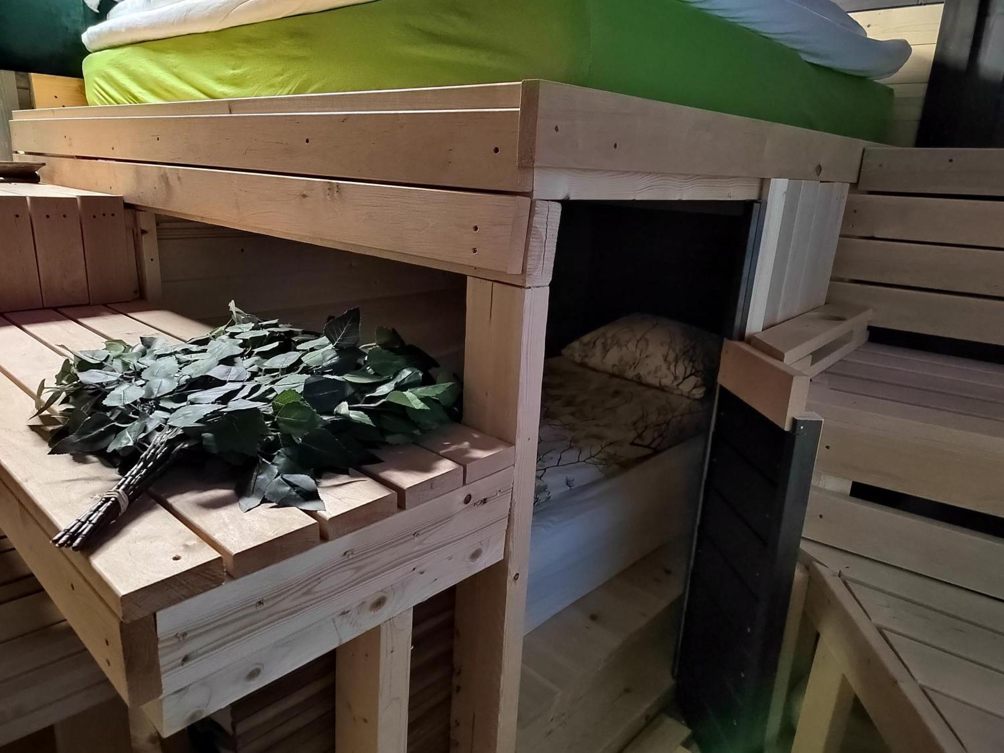 Private With Sauna Themed Bedroom, Private Jacuzzi, Center By Train 15min Appartement