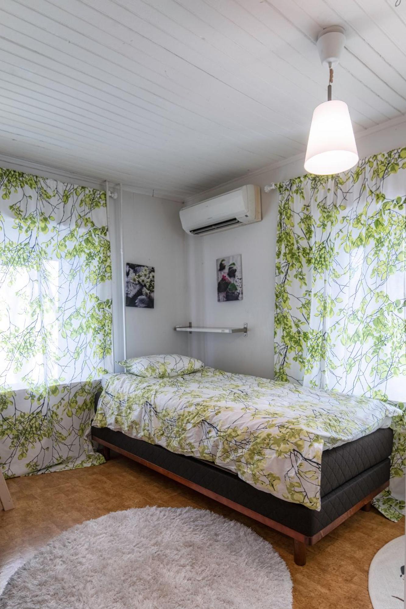 Private With Sauna Themed Bedroom, Private Jacuzzi, Center By Train 15min Appartement