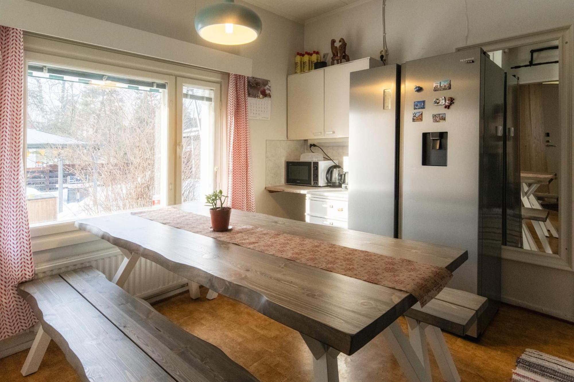 Private With Sauna Themed Bedroom, Private Jacuzzi, Center By Train 15min Helsinki