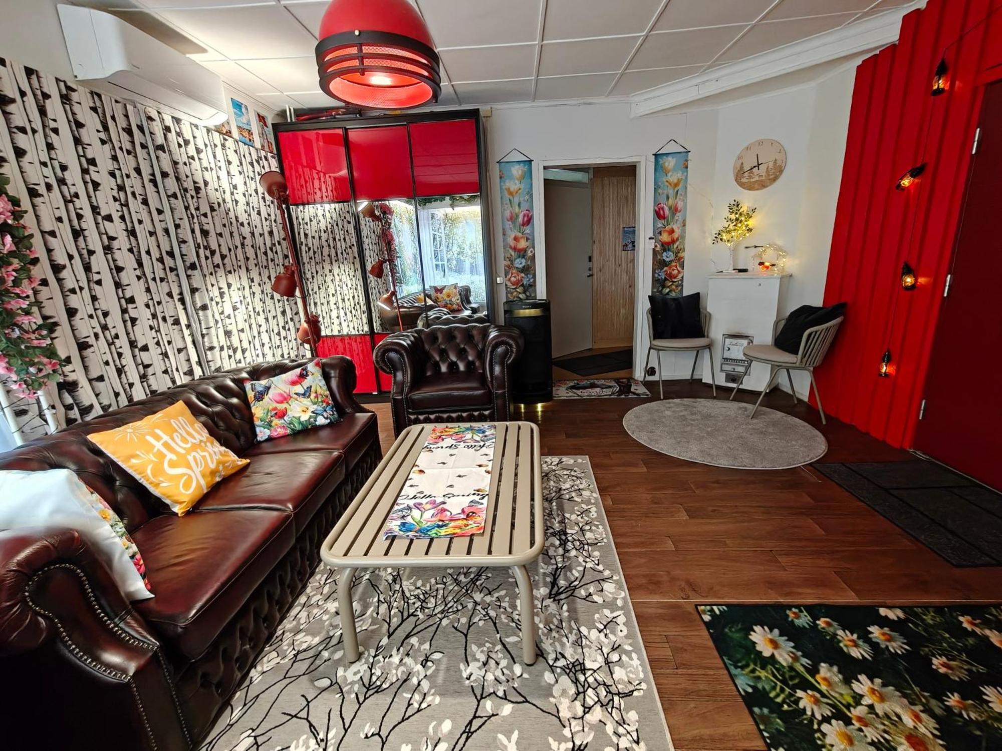Private With Sauna Themed Bedroom, Private Jacuzzi, Center By Train 15min Appartement